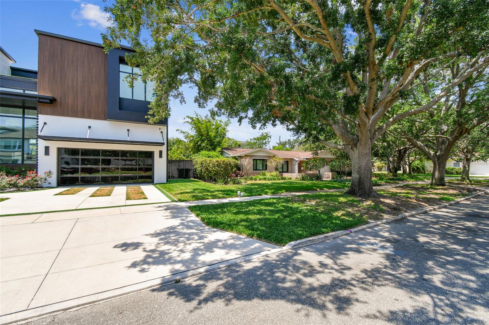 Listing photo id 1 for 750 Alda Way Ne