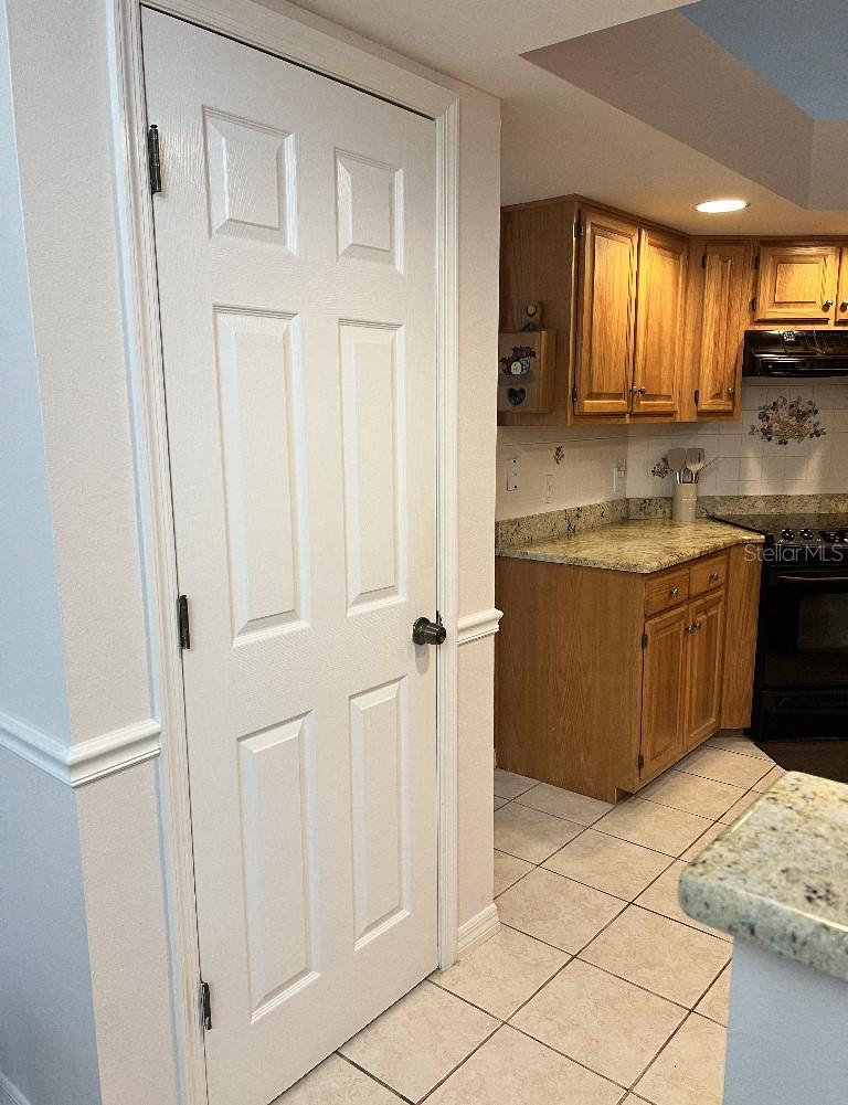 Image 16 of 50 For 2528 Deerbrook Drive