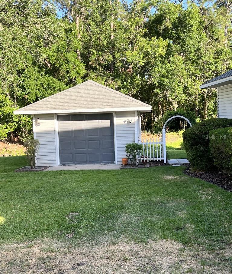 Image 4 of 50 For 2528 Deerbrook Drive