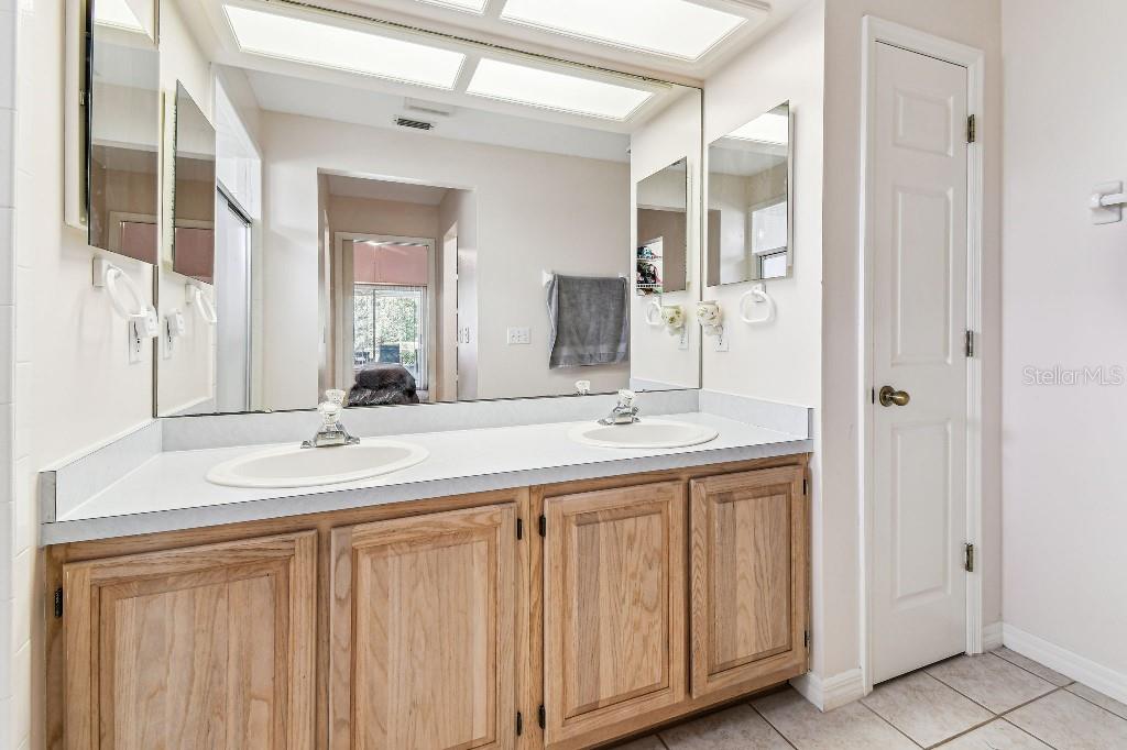 Image 59 of 93 For 2528 Deerbrook Drive