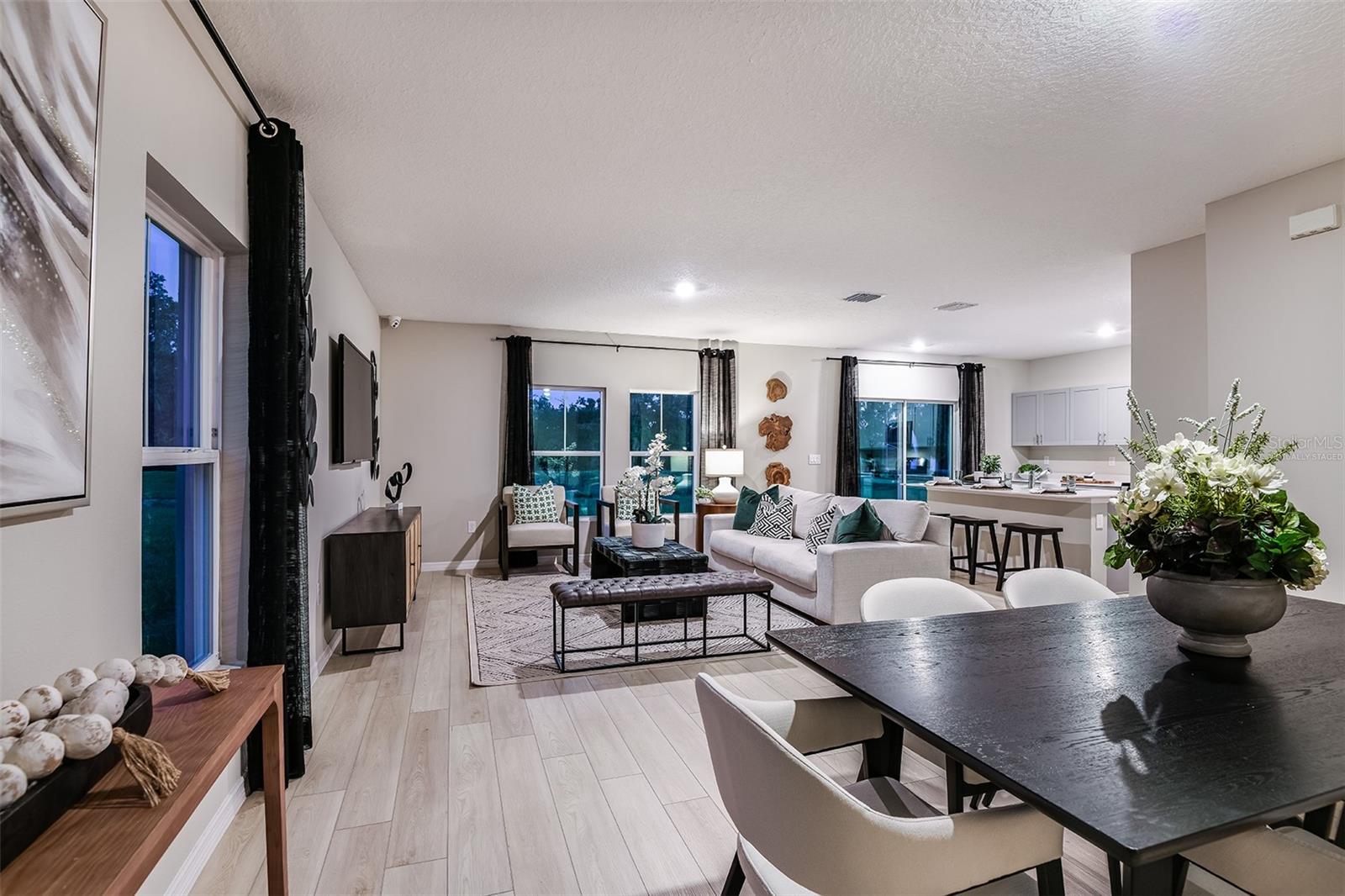 Image 4 of 15 For 1748 Frogmore Avenue