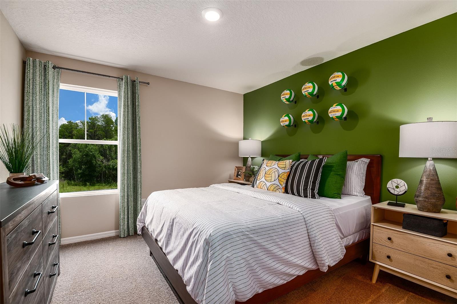 Image 9 of 15 For 1748 Frogmore Avenue