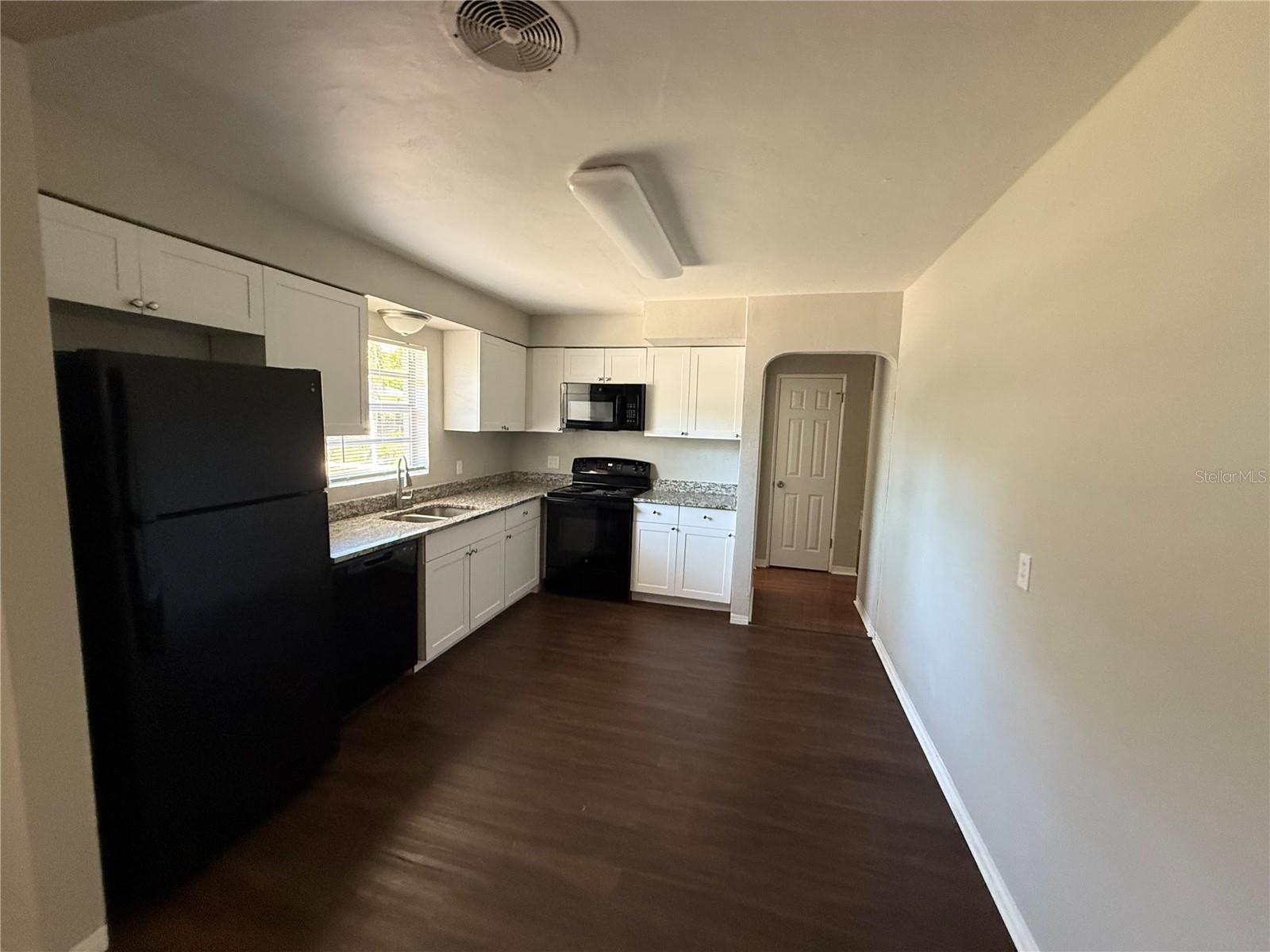 Image 5 of 15 For 6011 4th Street S