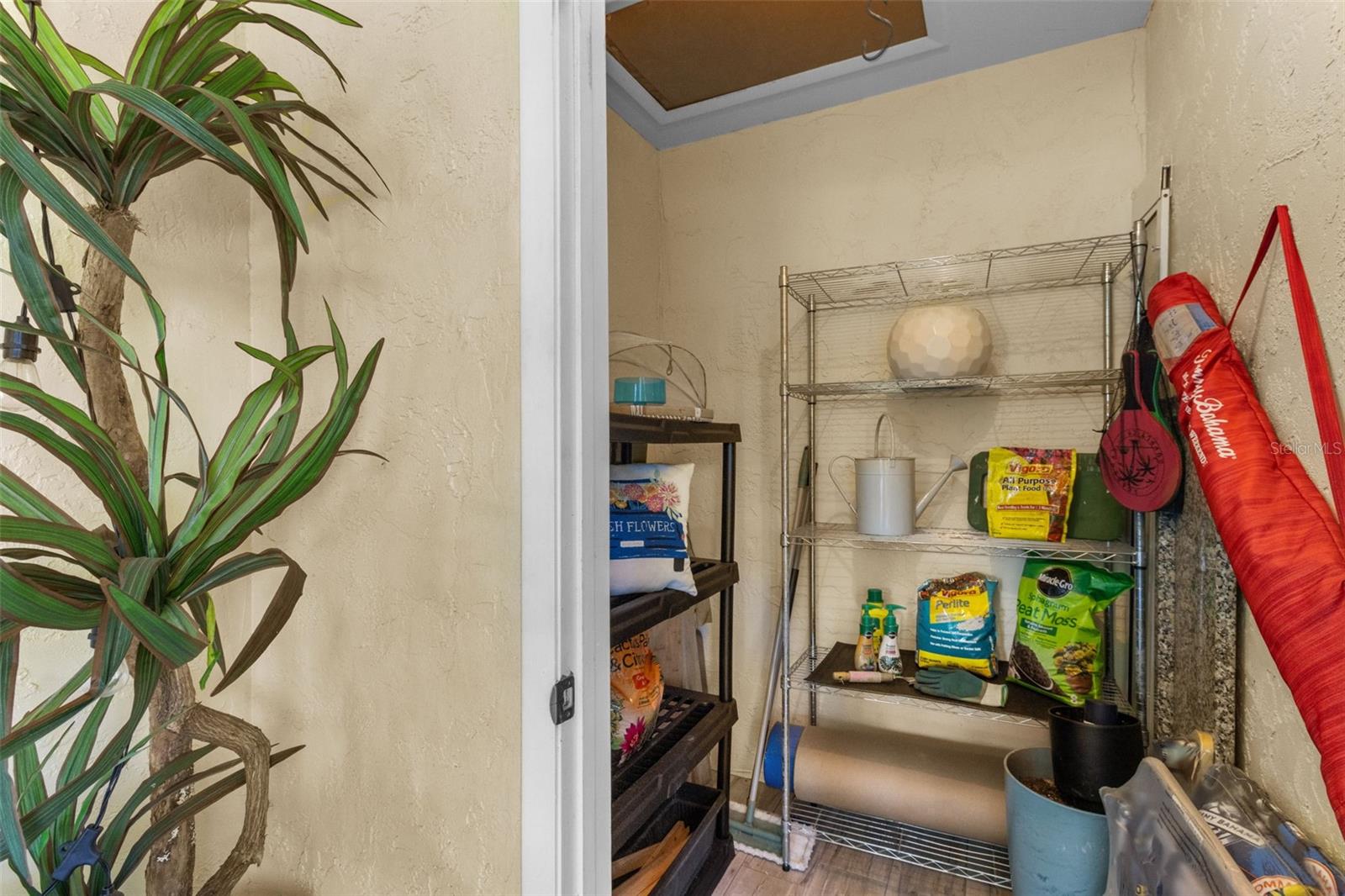 Listing photo id 19 for 2412 Hammock Pine Boulevard