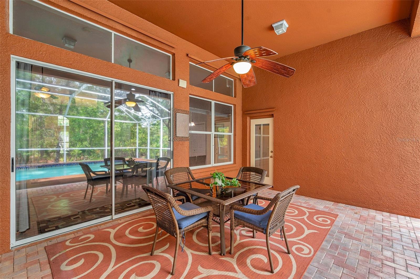Listing photo id 8 for 19156 Dove Creek Drive
