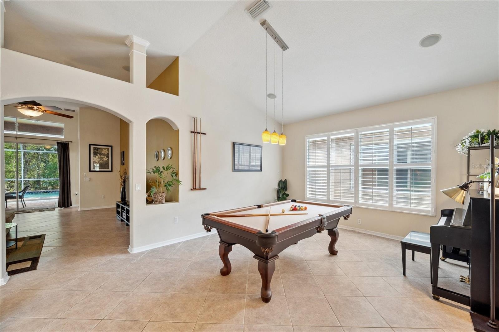 Listing photo id 13 for 19156 Dove Creek Drive