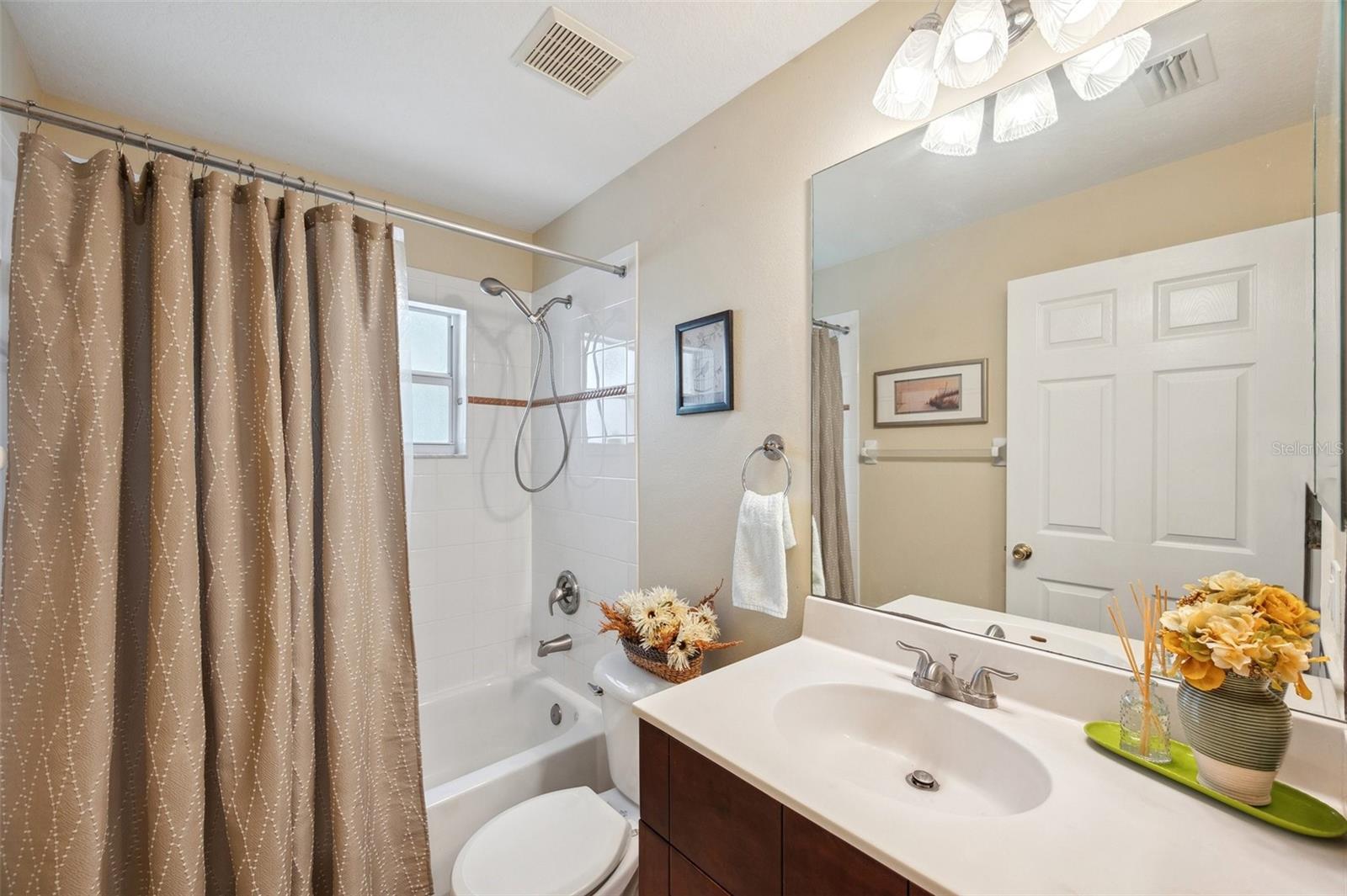 Listing photo id 26 for 19156 Dove Creek Drive