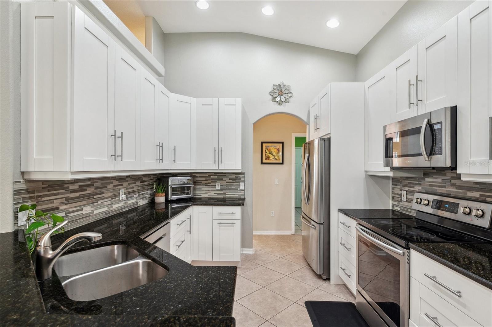 Listing photo id 30 for 19156 Dove Creek Drive