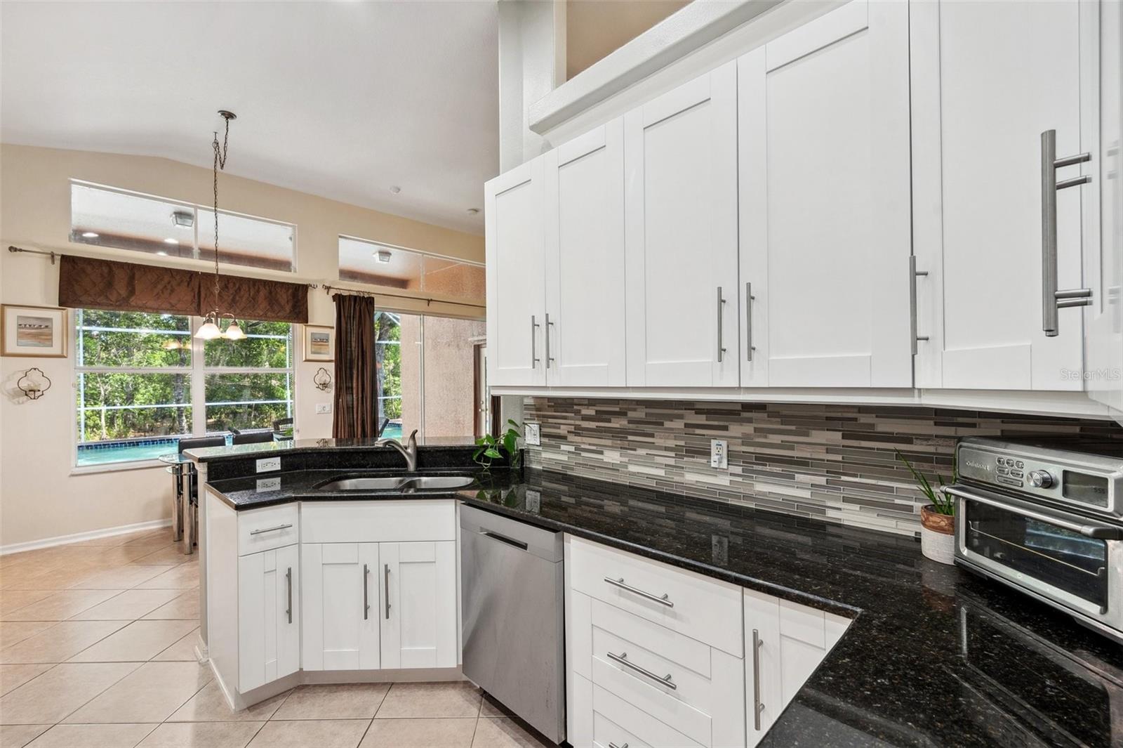 Listing photo id 31 for 19156 Dove Creek Drive