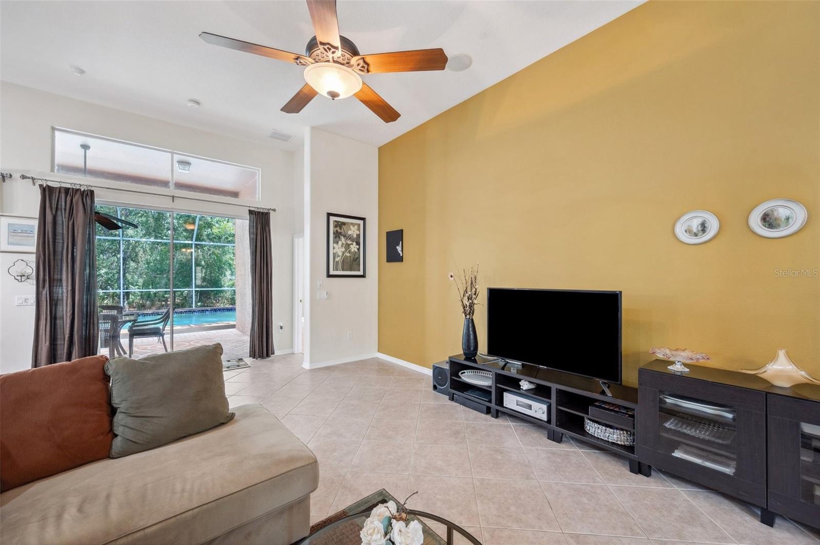 Listing photo id 35 for 19156 Dove Creek Drive