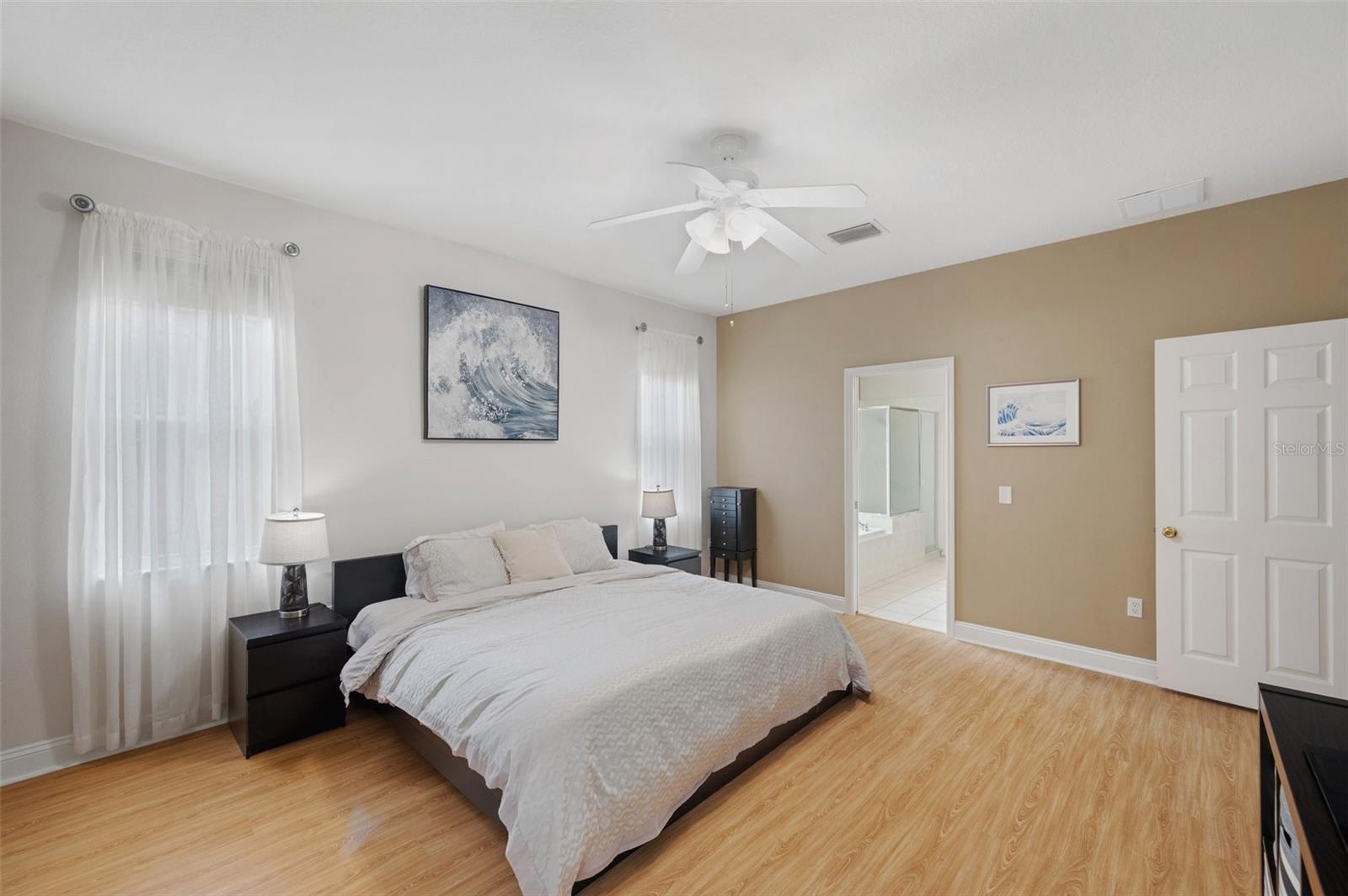 Listing photo id 38 for 19156 Dove Creek Drive