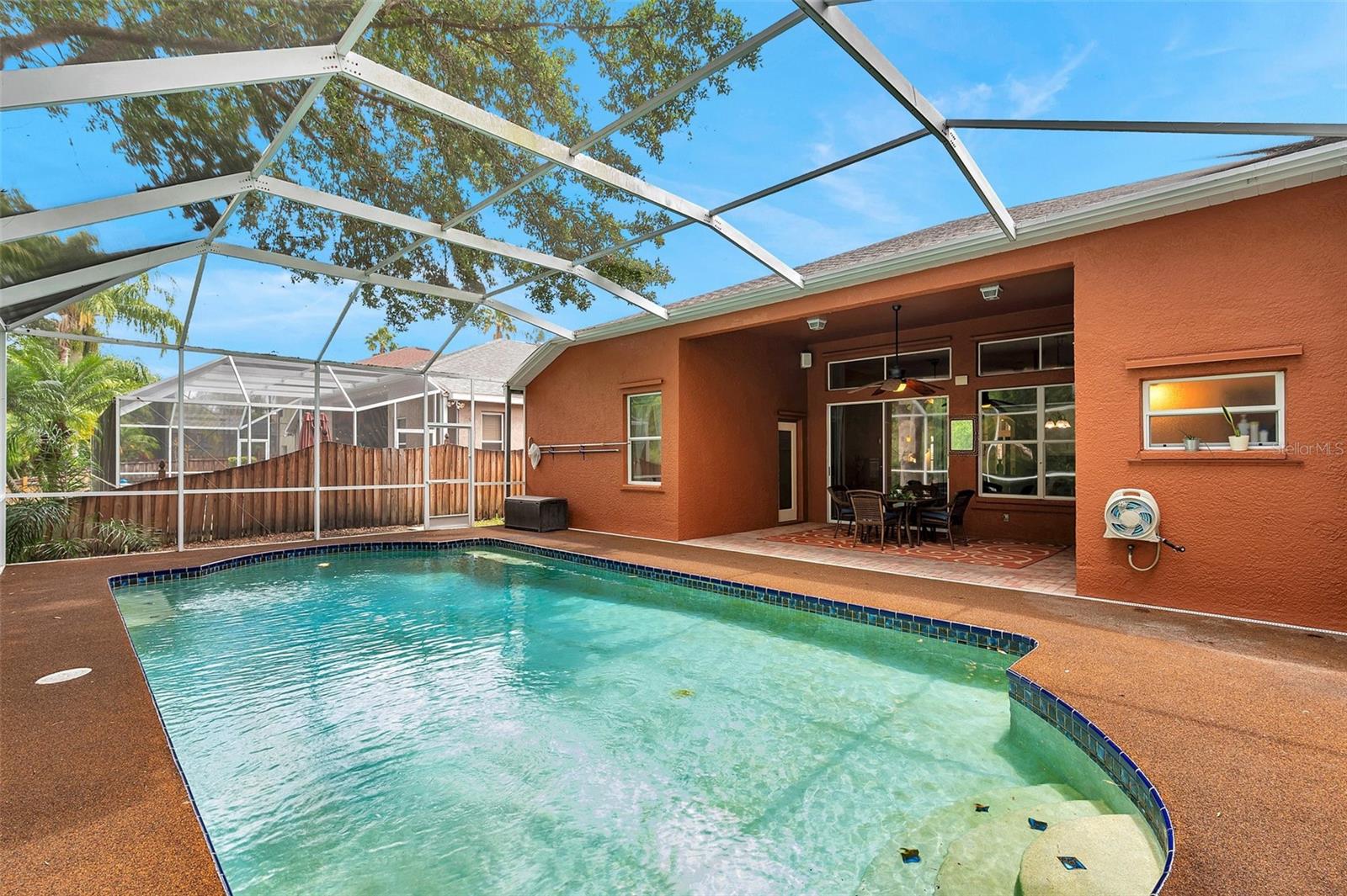 Listing photo id 3 for 19156 Dove Creek Drive