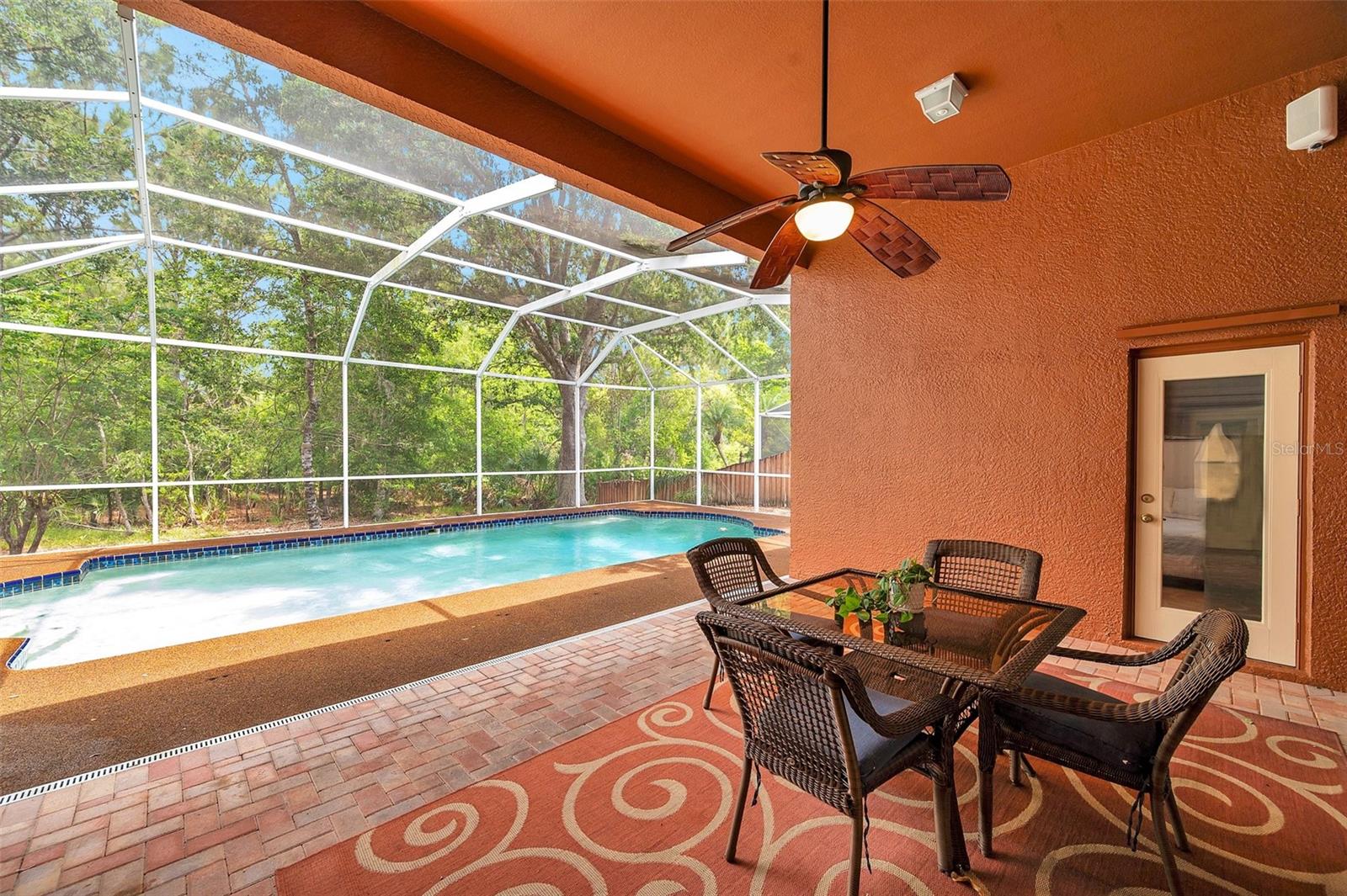Listing photo id 7 for 19156 Dove Creek Drive