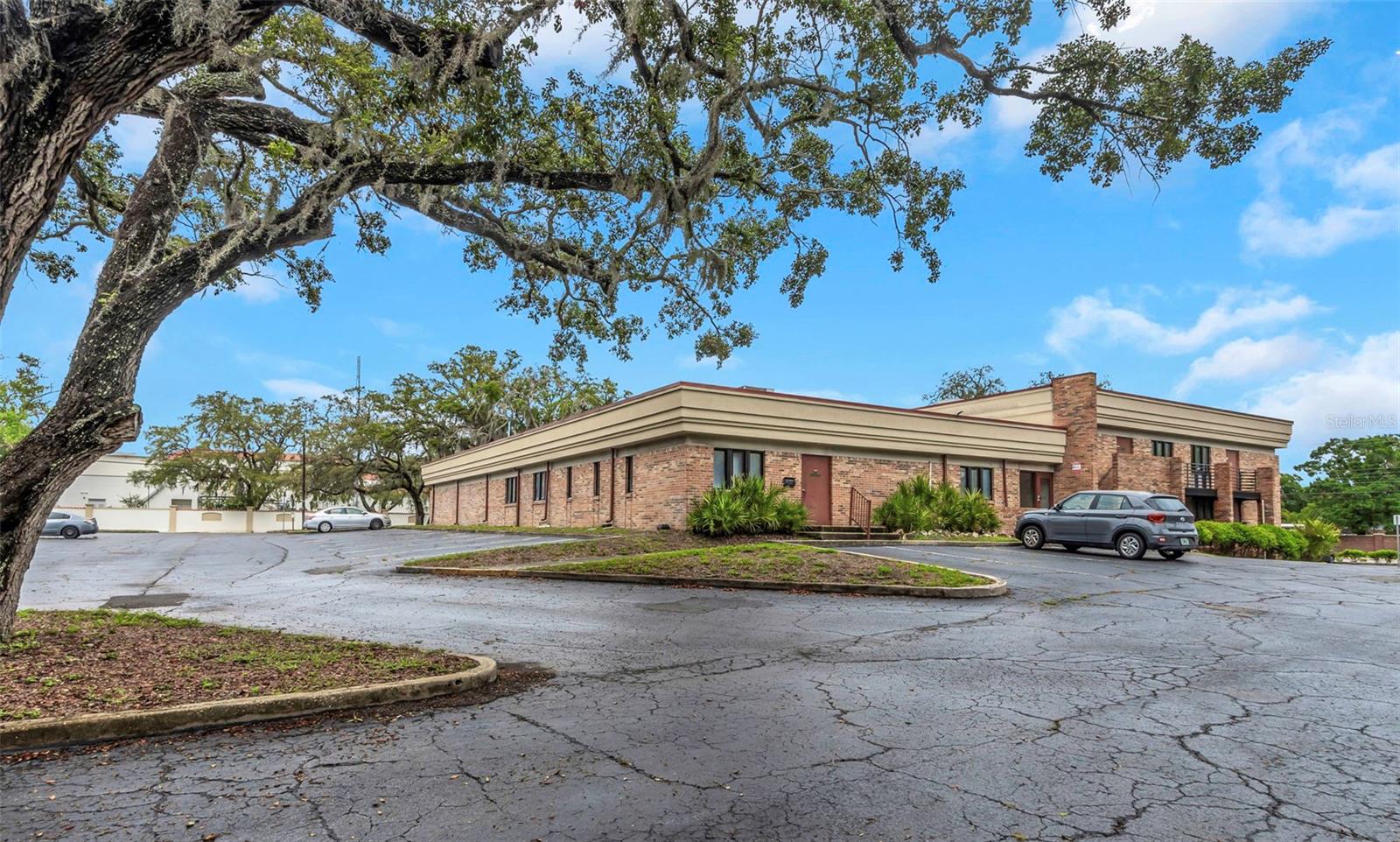 Image 5 of 39 For 10320 56th Street 120