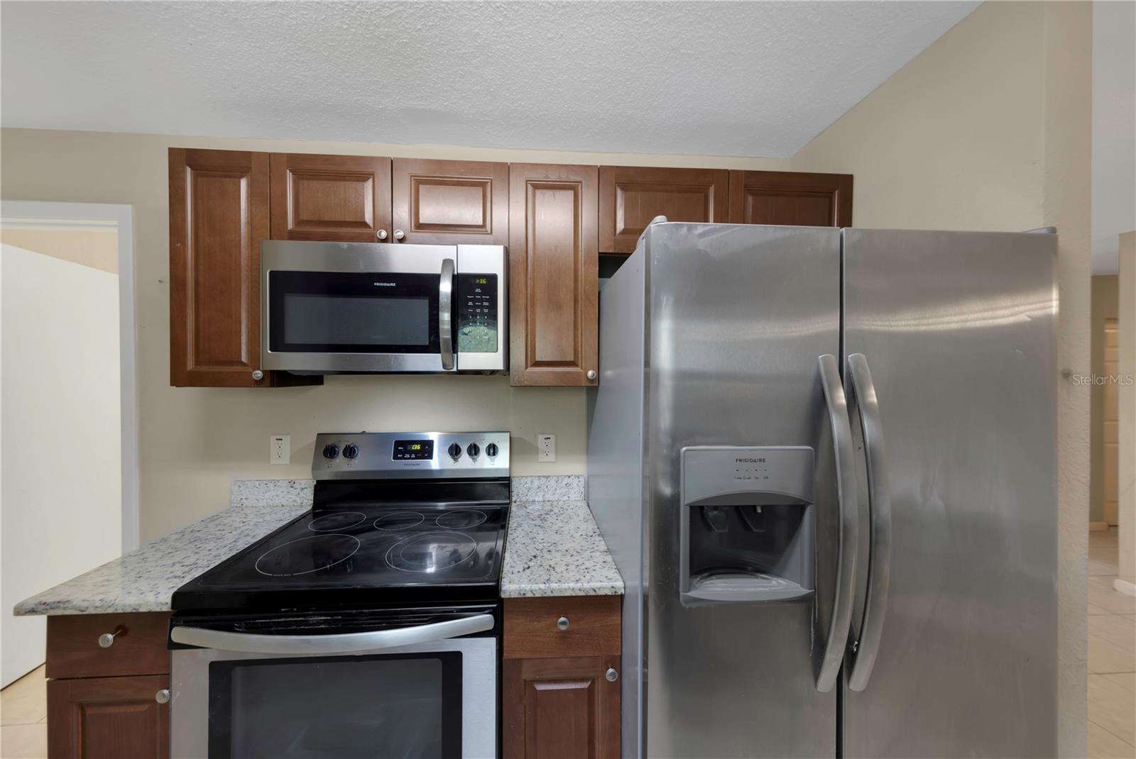 Image 10 of 28 For 1472 Belcher Road S
