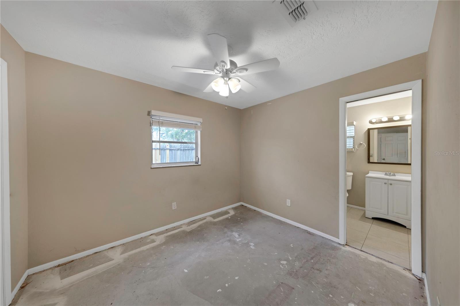 Image 16 of 28 For 1472 Belcher Road S