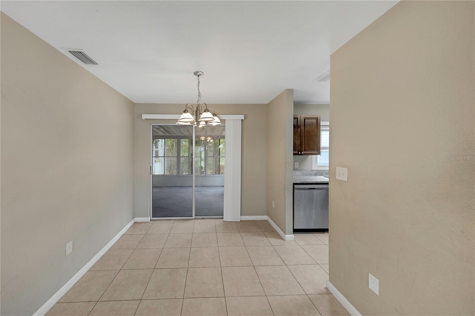 Image 8 of 28 For 1472 Belcher Road S