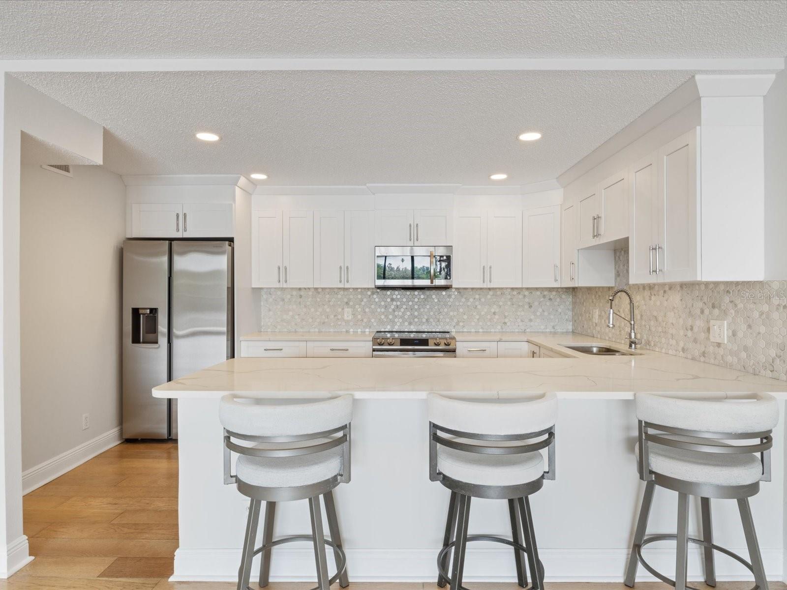 Image 14 of 54 For 100 Oakmont Lane 305