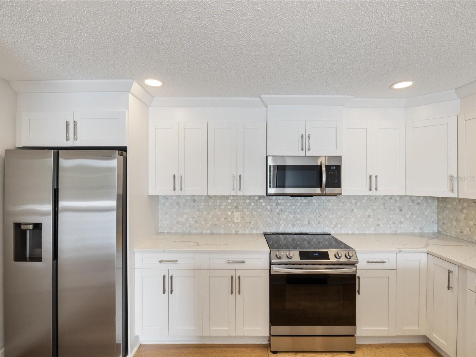 Image 16 of 54 For 100 Oakmont Lane 305