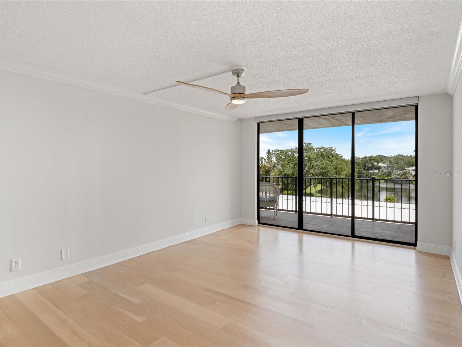 Image 34 of 54 For 100 Oakmont Lane 305