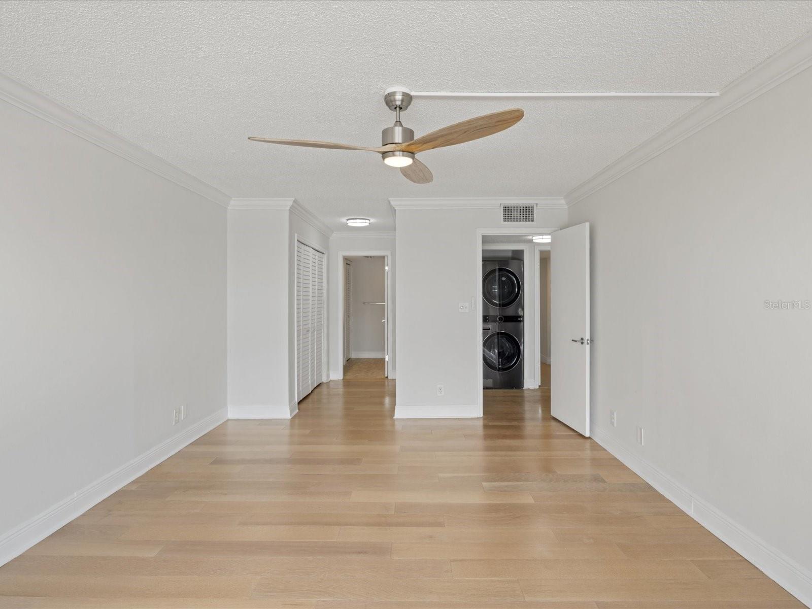 Image 36 of 54 For 100 Oakmont Lane 305