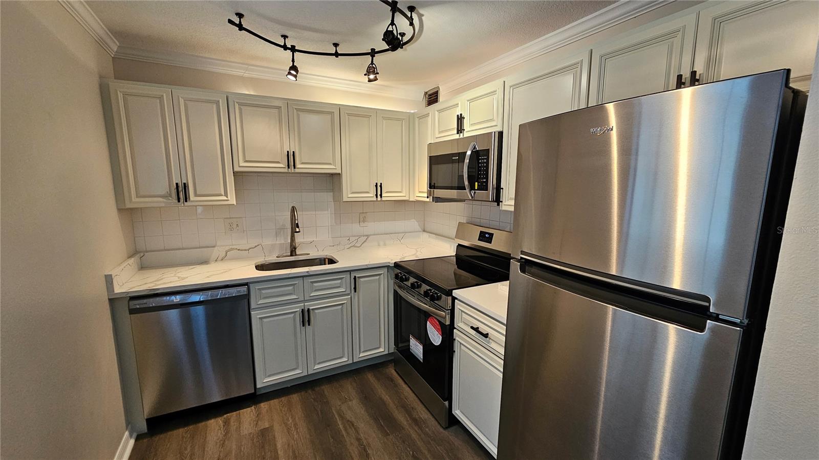 Image 5 of 32 For 11720 Raintree Village Boulevard A