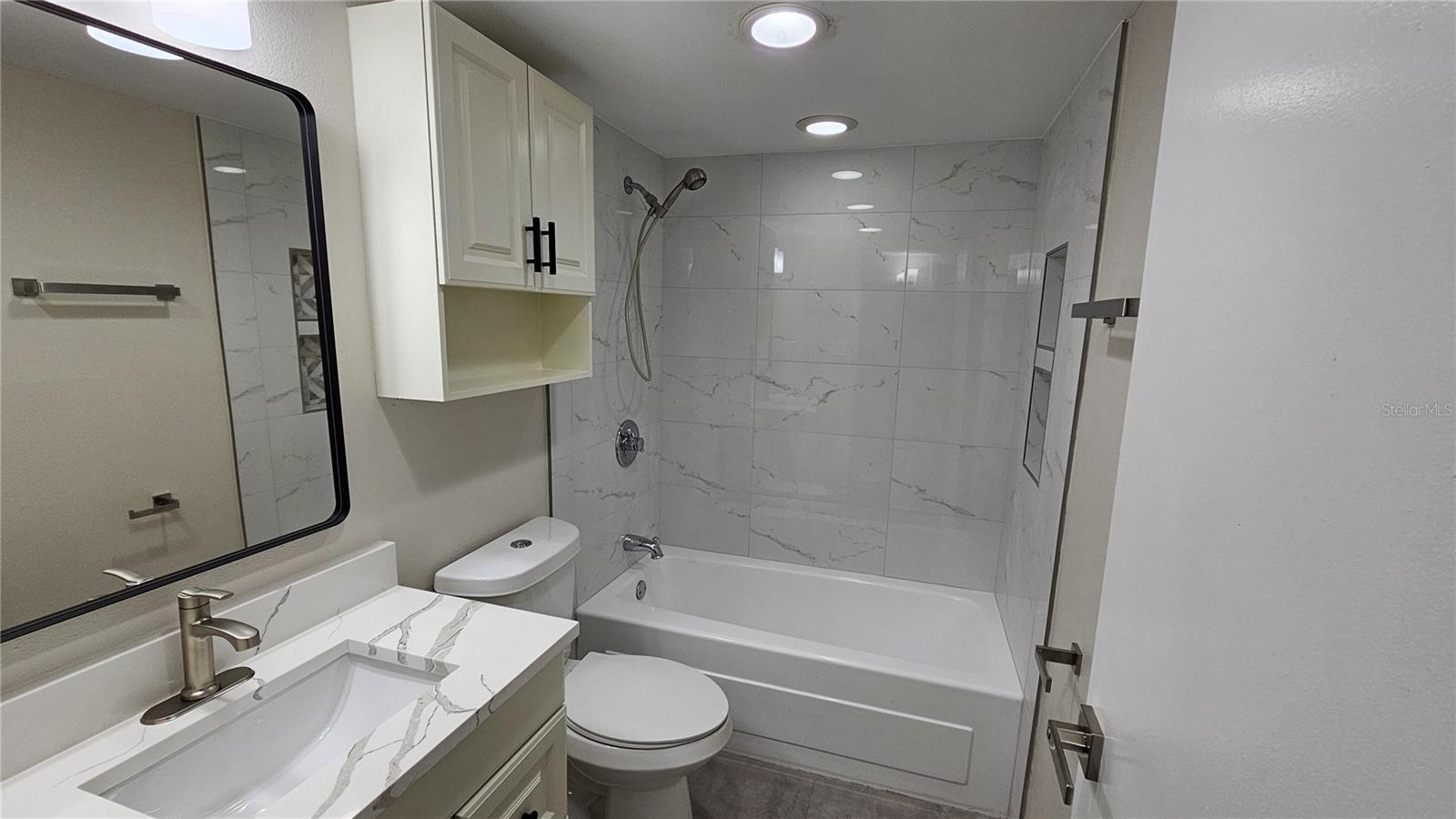 Image 8 of 32 For 11720 Raintree Village Boulevard A
