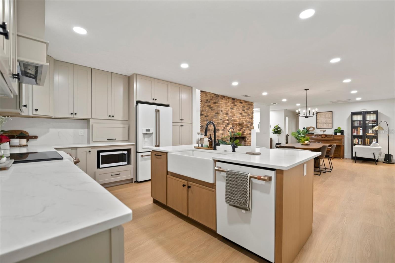 Image 15 of 81 For 1204 Ballinger Road