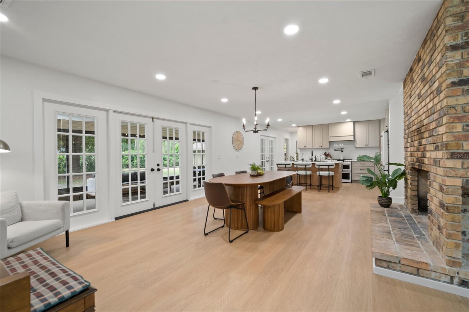 Image 4 of 81 For 1204 Ballinger Road