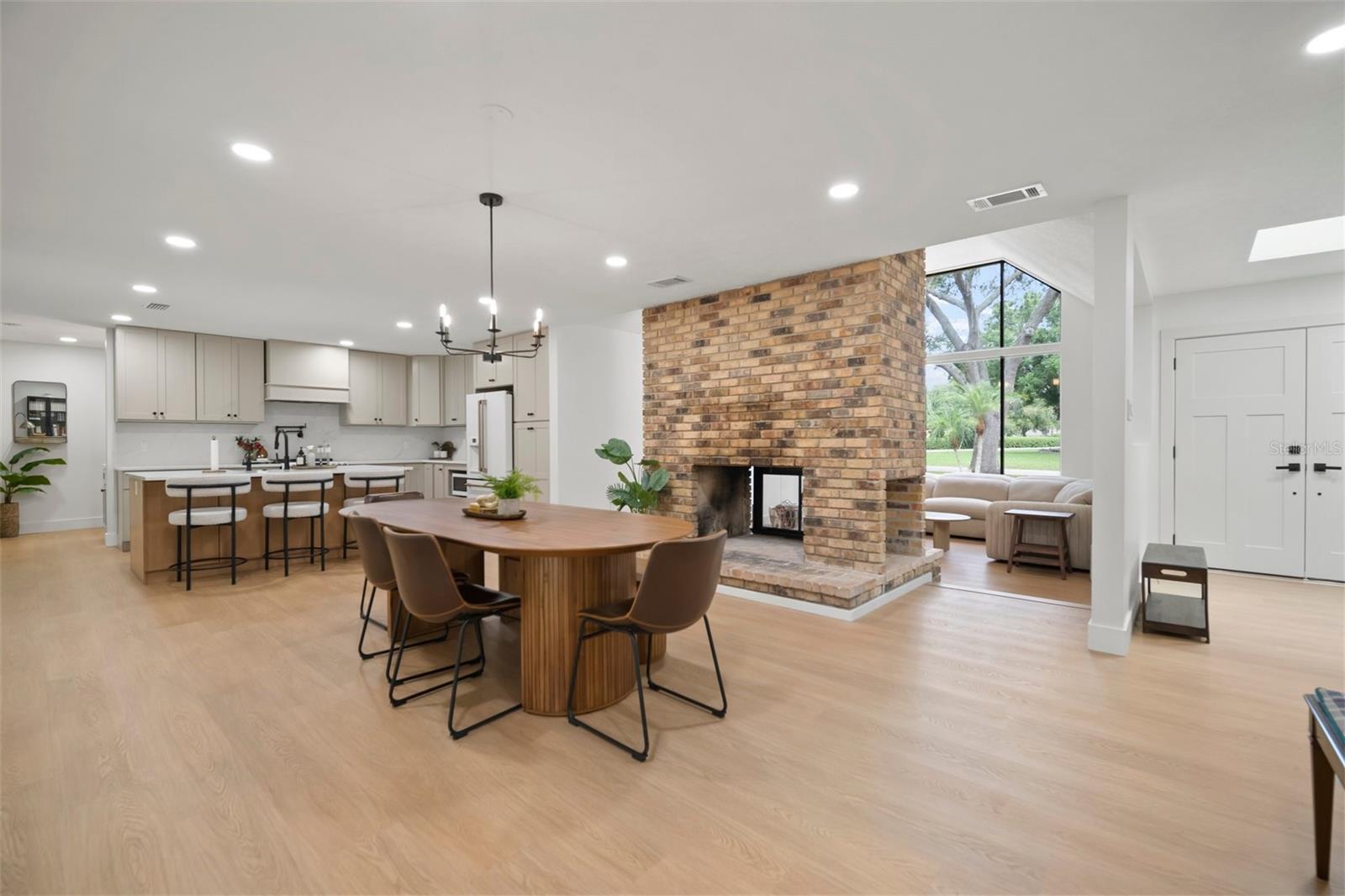 Image 5 of 81 For 1204 Ballinger Road