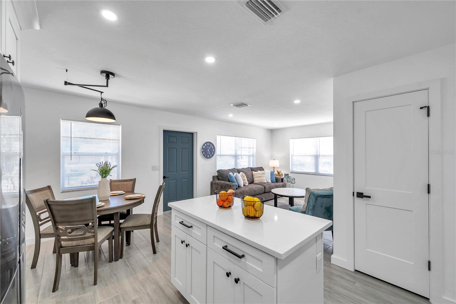 Image 10 of 48 For 6507 La Mesa Circle