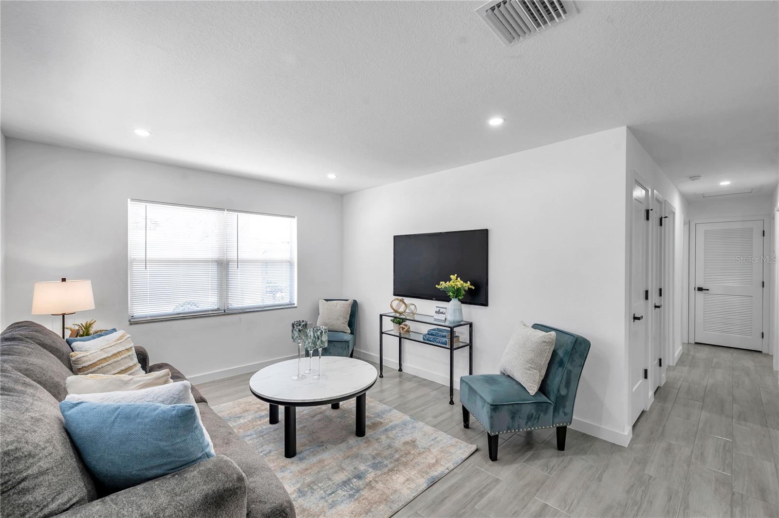 Image 16 of 48 For 6507 La Mesa Circle