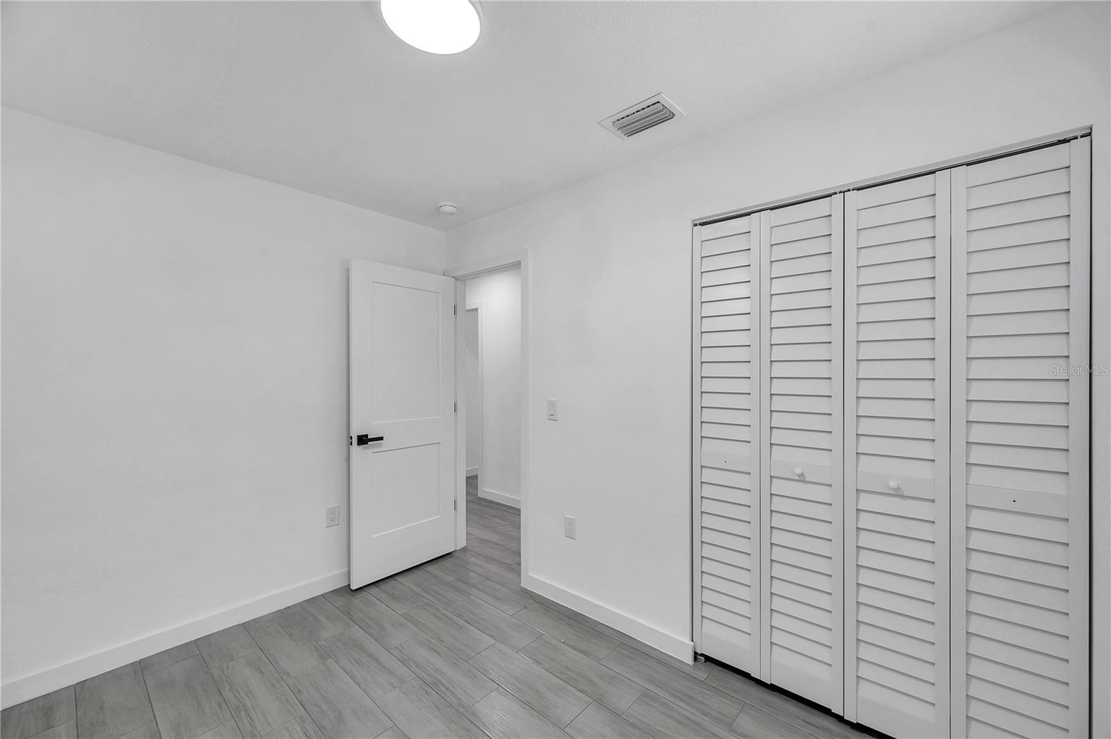 Image 32 of 48 For 6507 La Mesa Circle