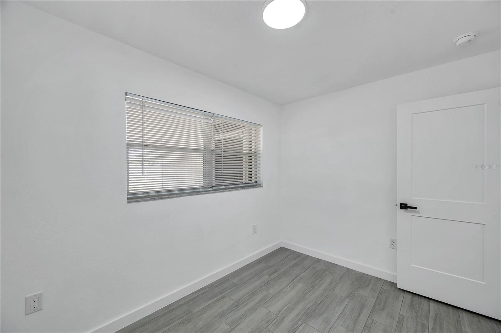 Image 33 of 48 For 6507 La Mesa Circle
