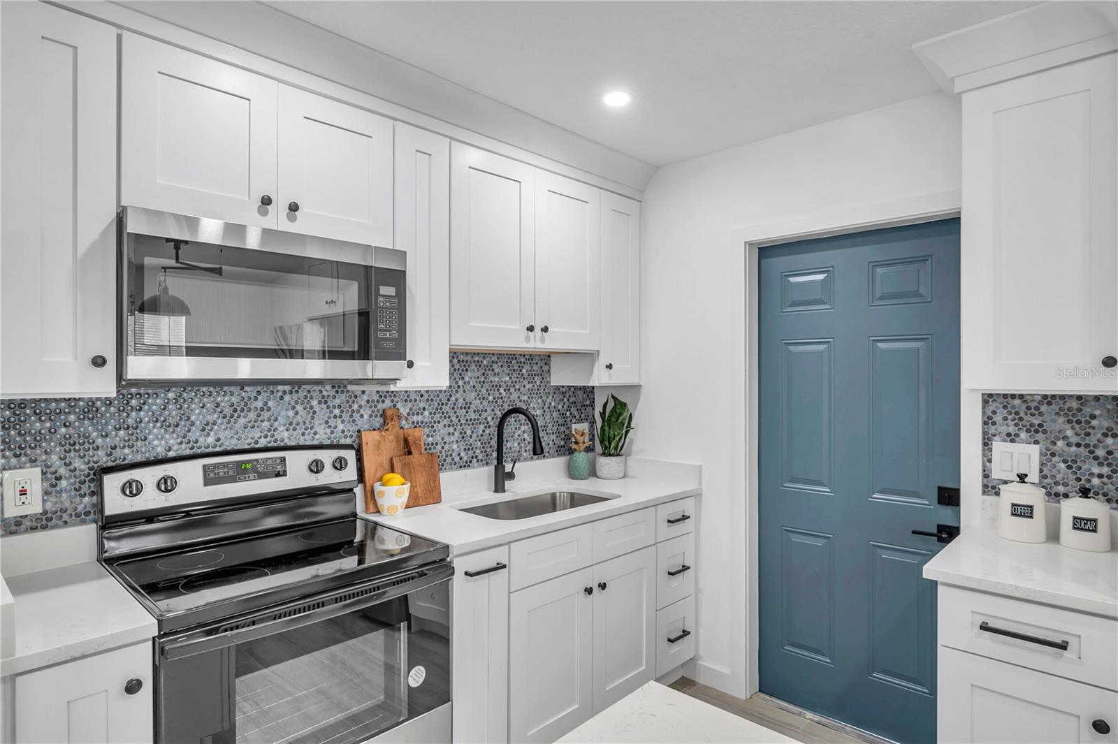Image 36 of 48 For 6507 La Mesa Circle