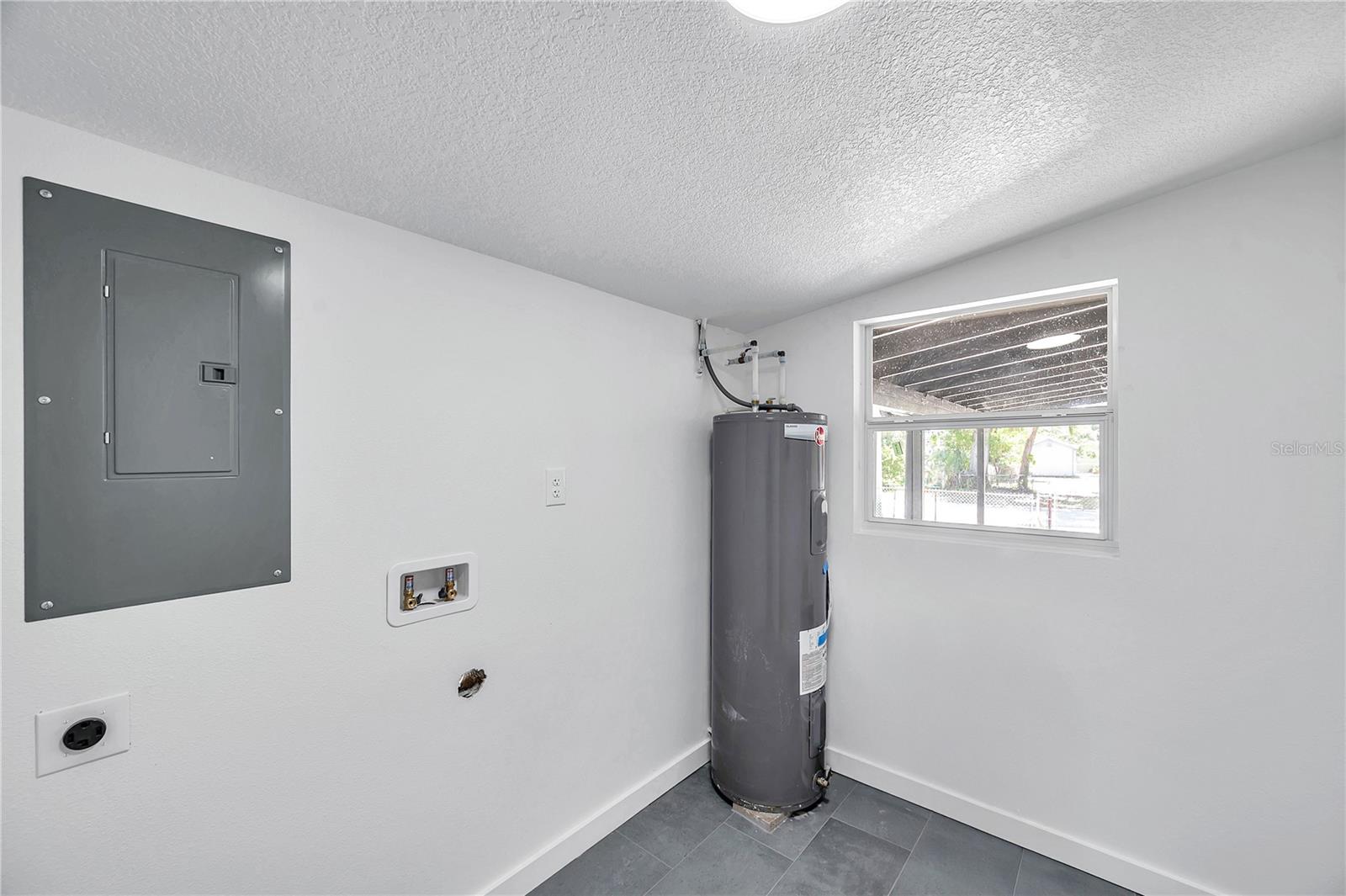 Image 38 of 48 For 6507 La Mesa Circle