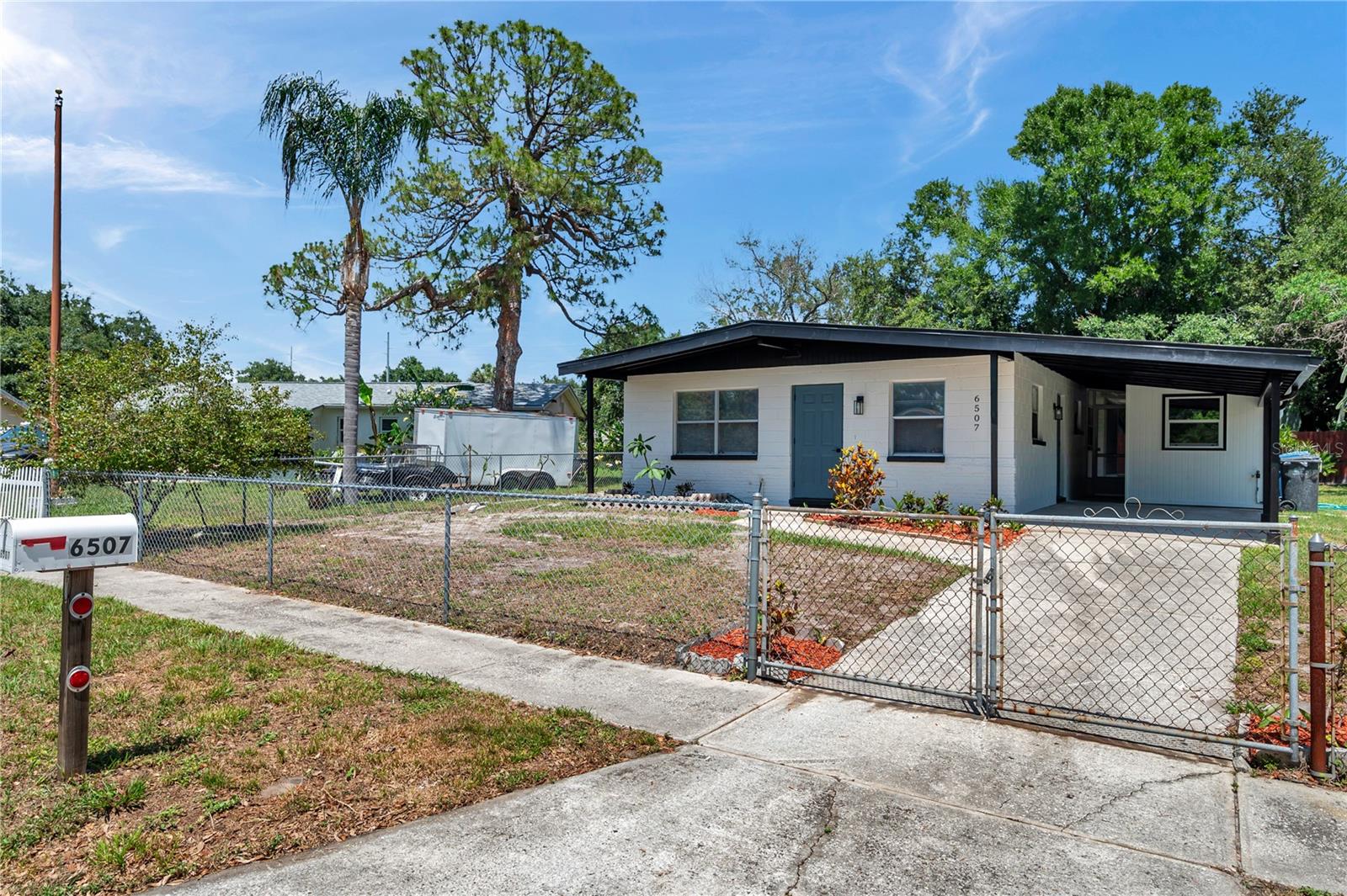 Image 9 of 48 For 6507 La Mesa Circle