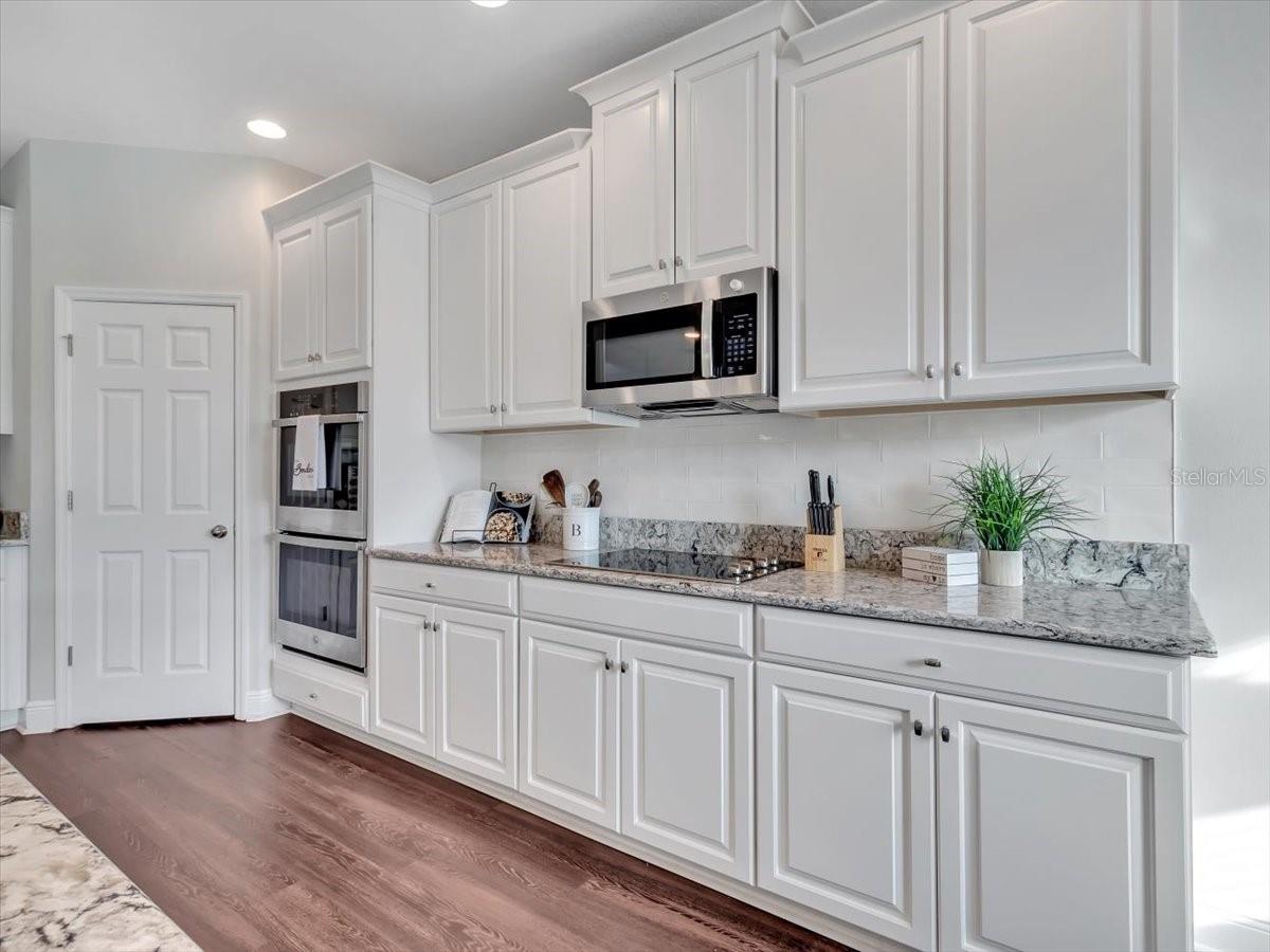 Listing photo id 12 for 17845 Cortes Creek Boulevard