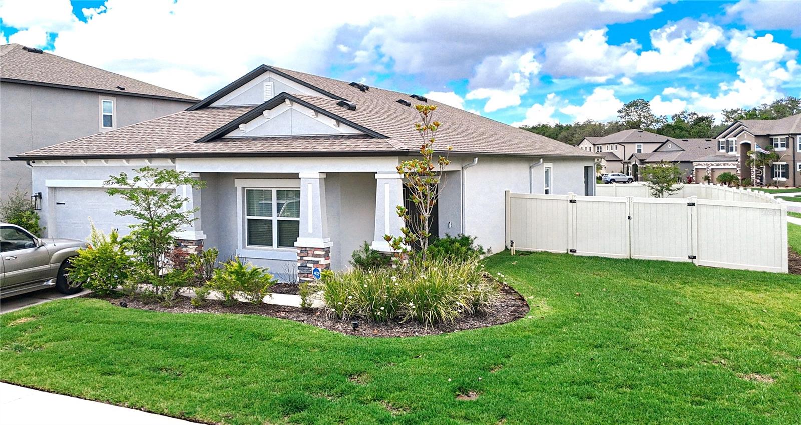 Listing photo id 0 for 12687 Retreat Place