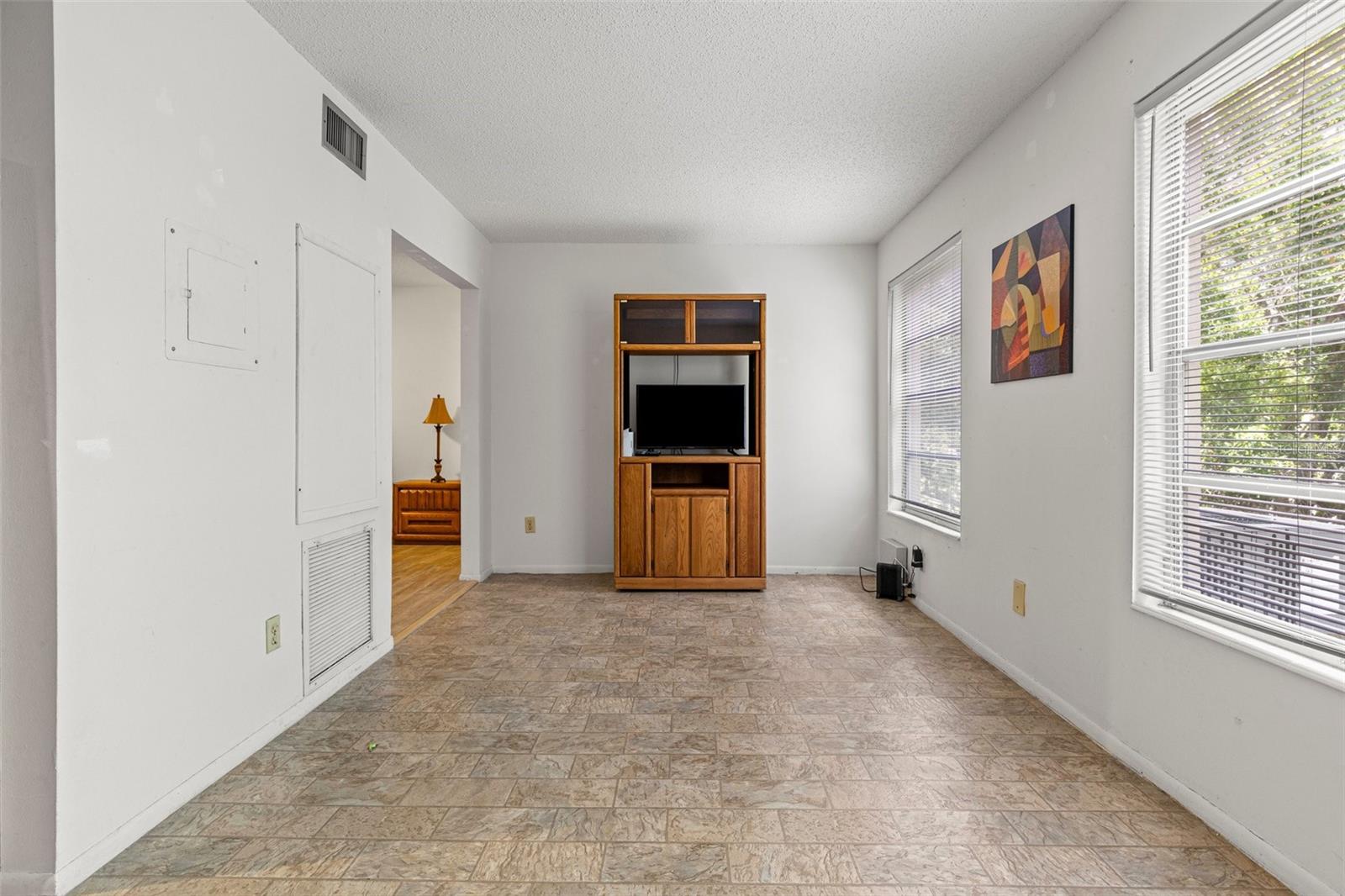 Image 10 of 22 For 2426 Persian Drive 52