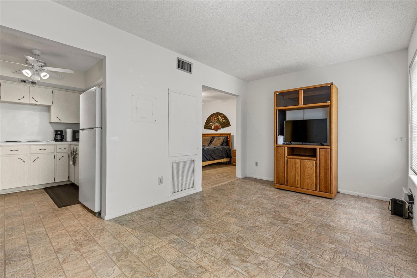 Image 11 of 22 For 2426 Persian Drive 52