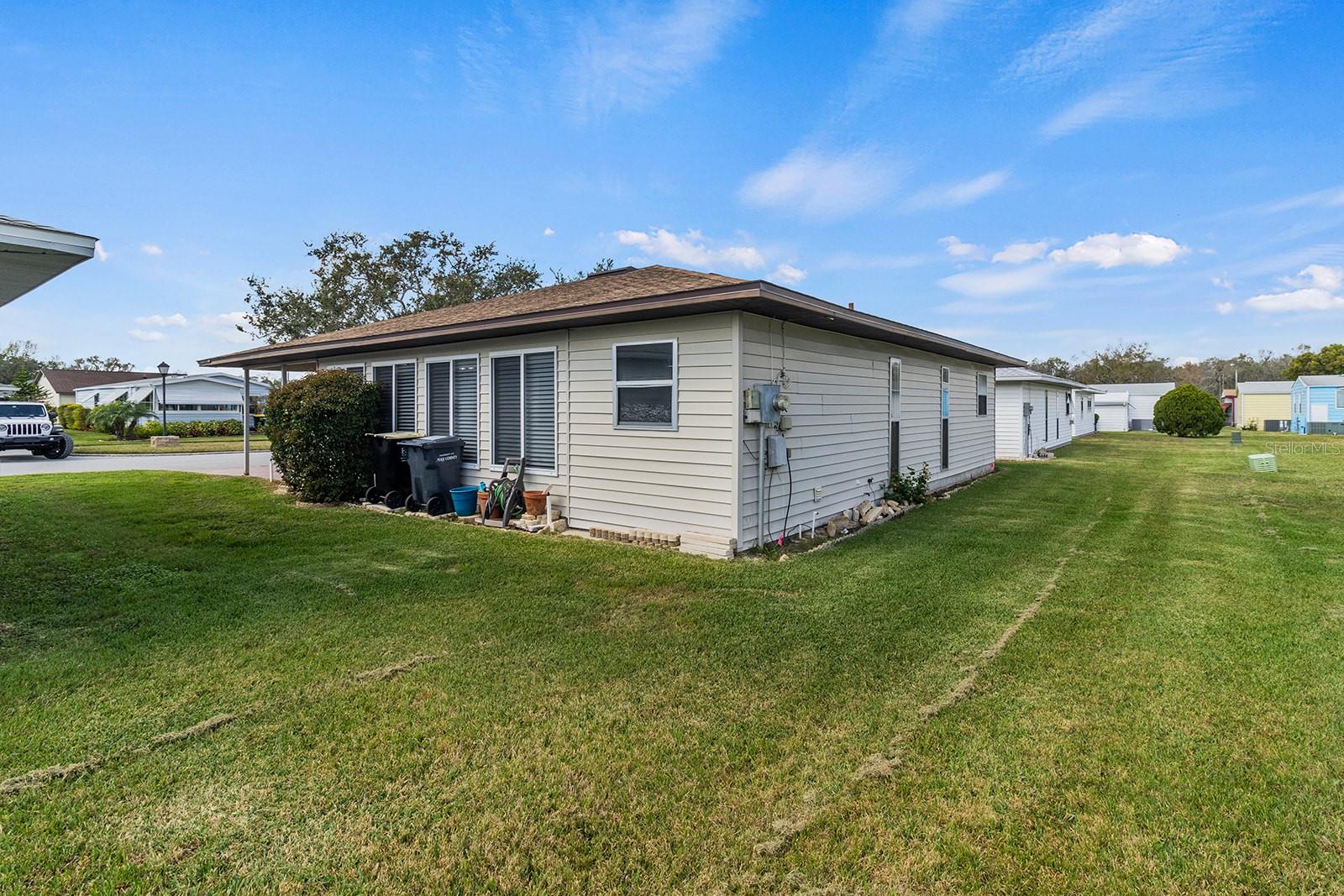 Image 23 of 33 For 4846 Colonnades Club Boulevard