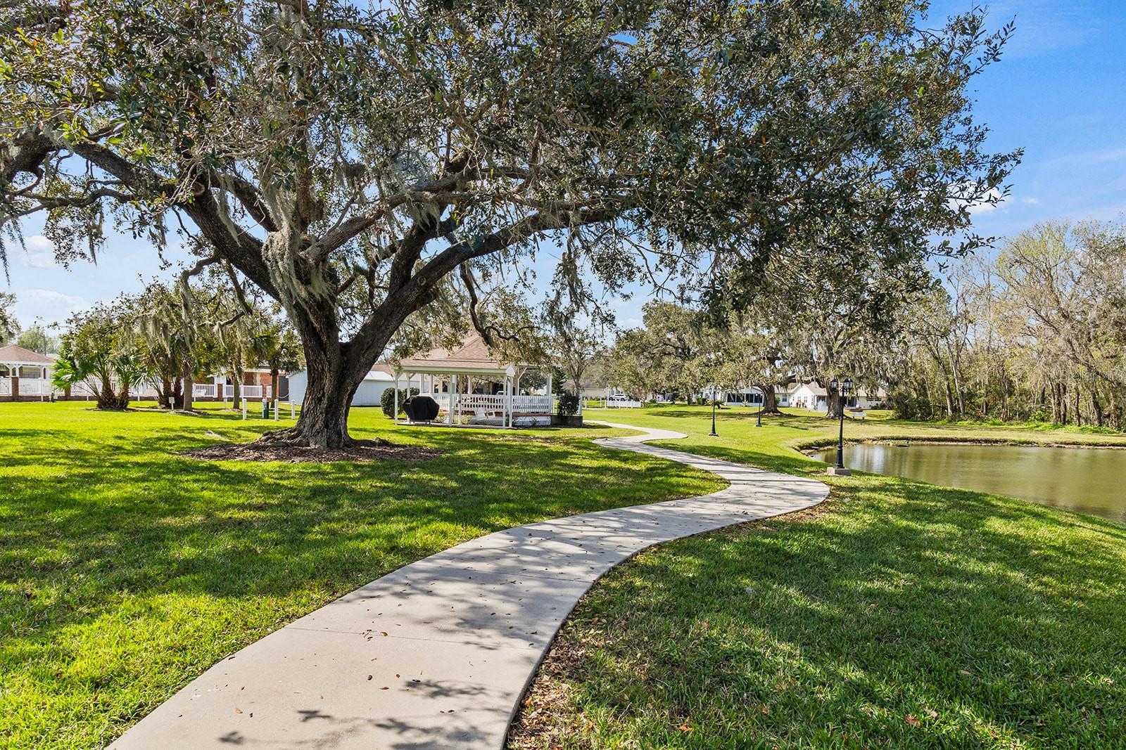 Image 30 of 33 For 4846 Colonnades Club Boulevard