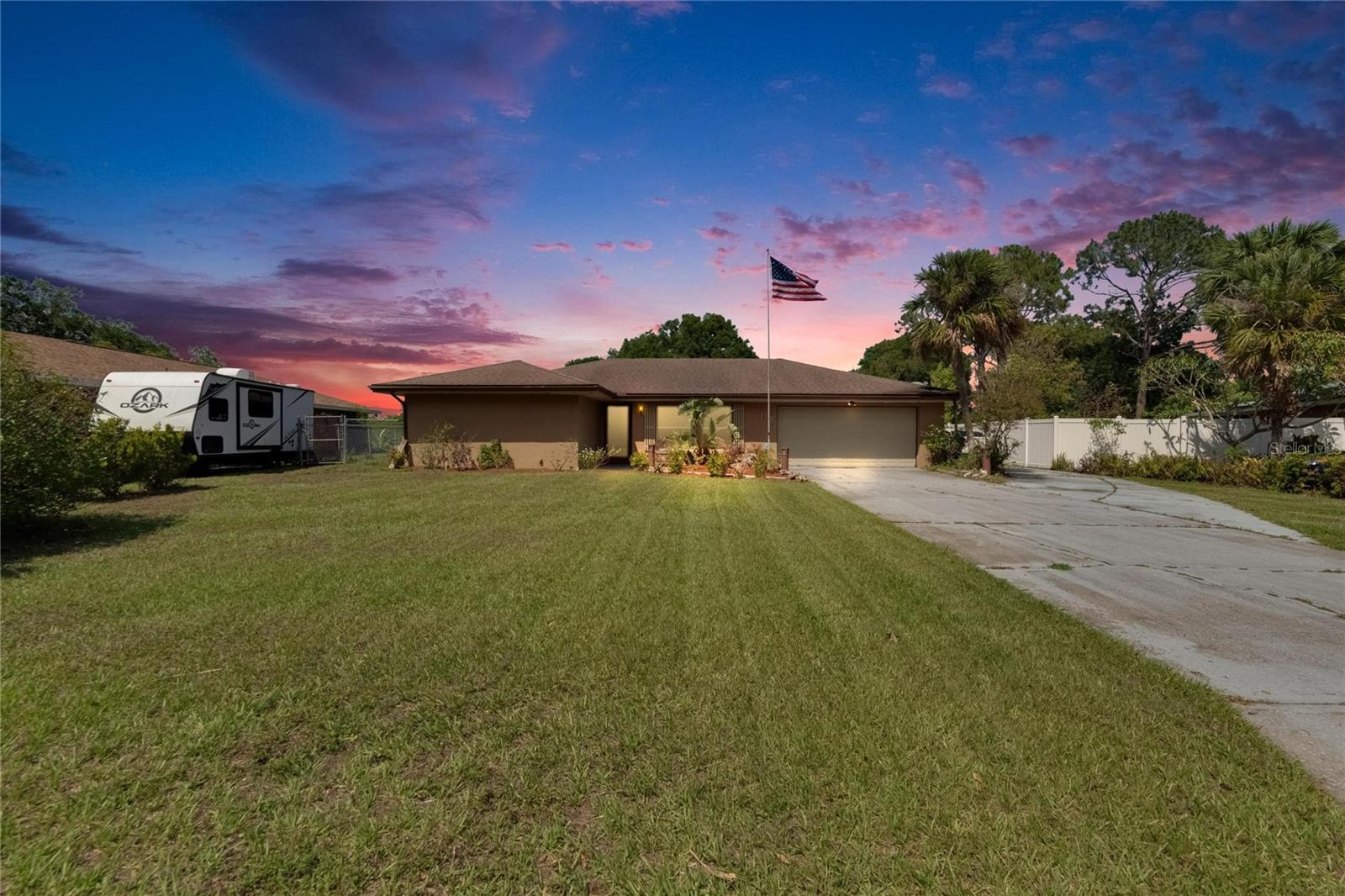 Details for 1716 Bayou Circle, LAKELAND, FL 33803