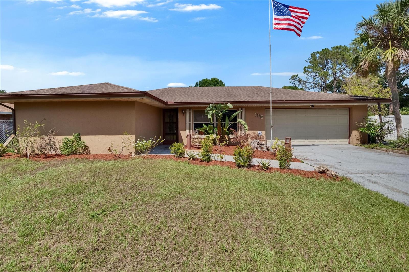 Image 2 of 41 For 1716 Bayou Circle