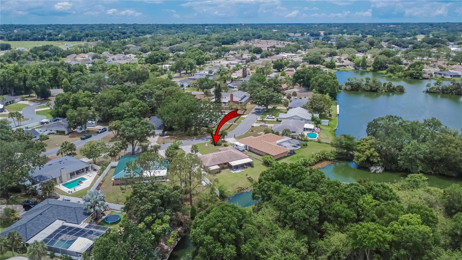 Image 4 of 41 For 1716 Bayou Circle