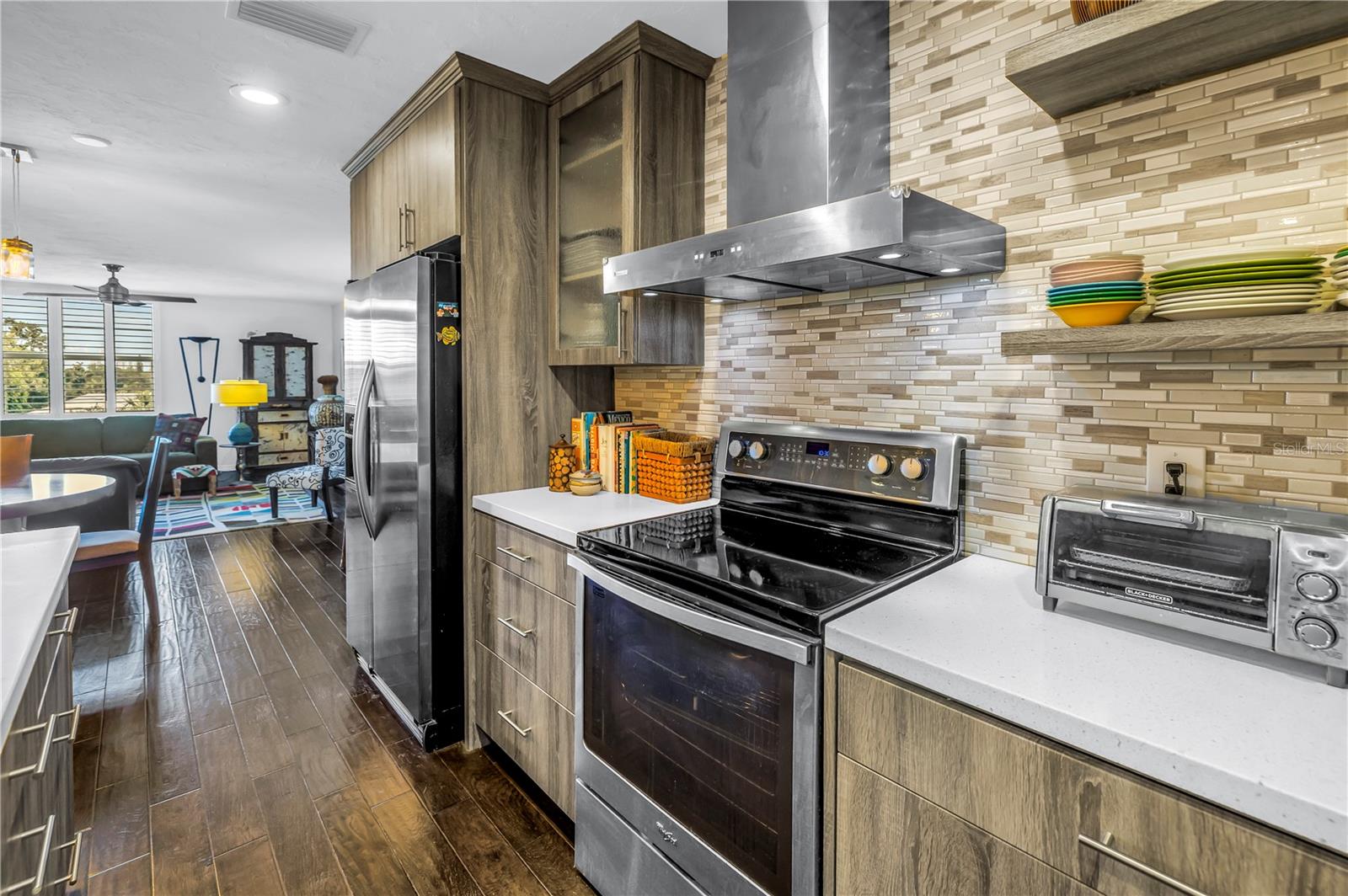 Image 4 of 44 For 4651 1st Street Ne 402