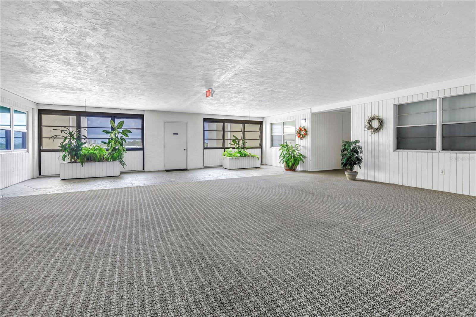 Image 41 of 44 For 4651 1st Street Ne 402