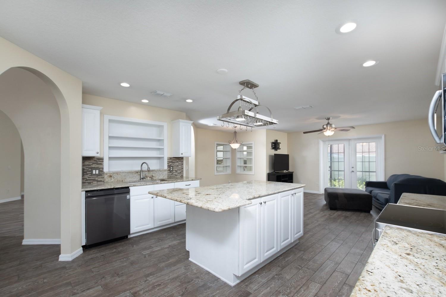 Image 14 of 61 For 2418 23rd Street