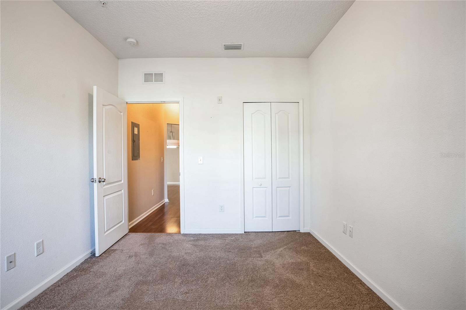 Image 22 of 30 For 4991 Key Lime Dr  104